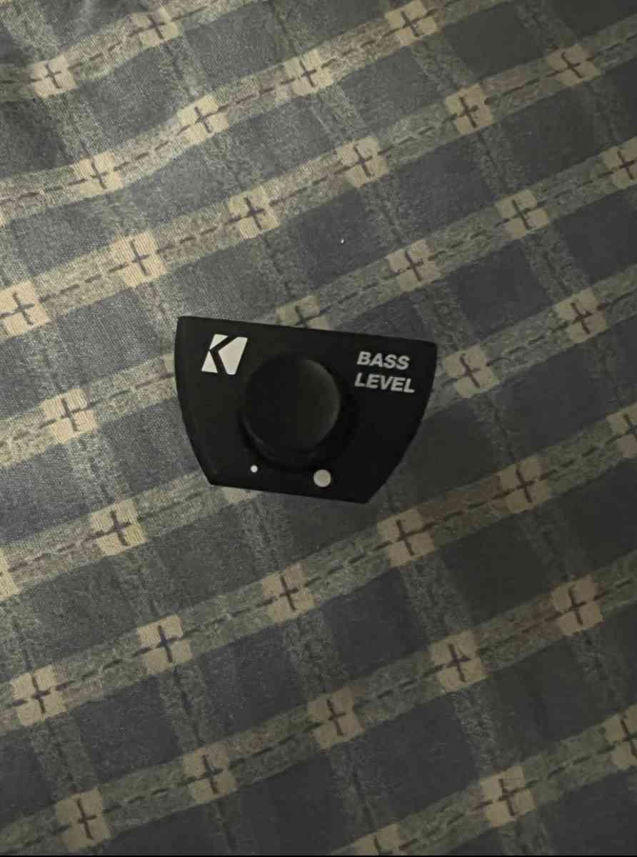 Kicker Bass Knob - Dedham, Massachusetts - FleaMarketBay