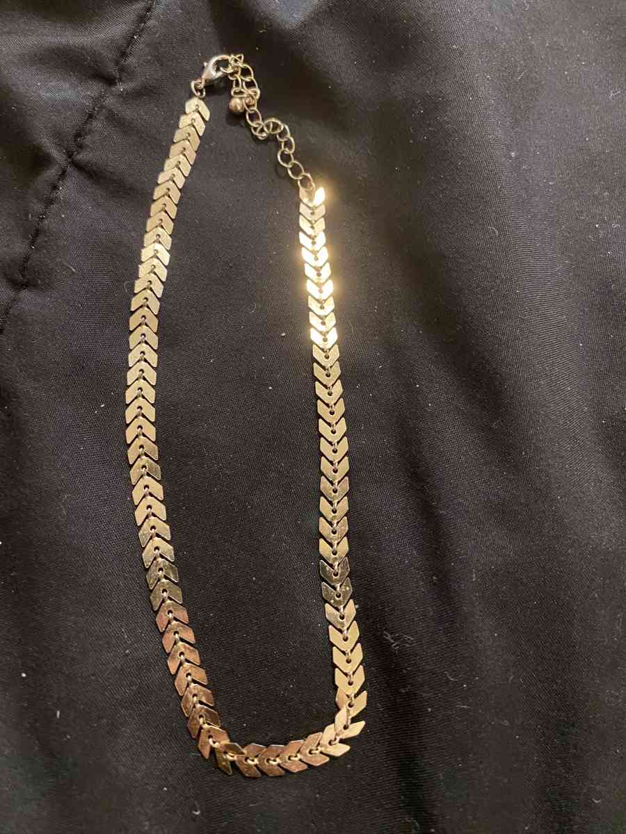 Gold choker necklace