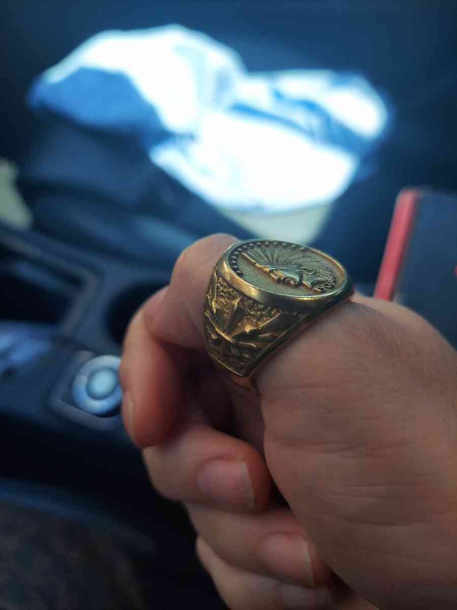 mens gold ring - Cedar Hill, Texas - FleaMarketBay