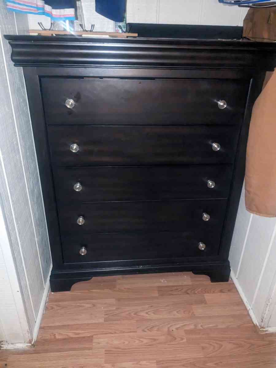 5 piece Bedroom set - Livingston, Texas