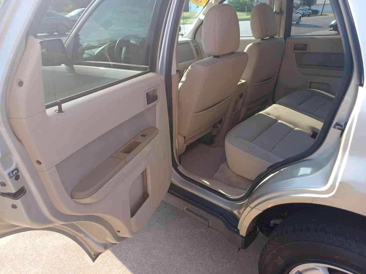 2010 Ford Escape XLT - Longview, Texas - FleaMarketBay