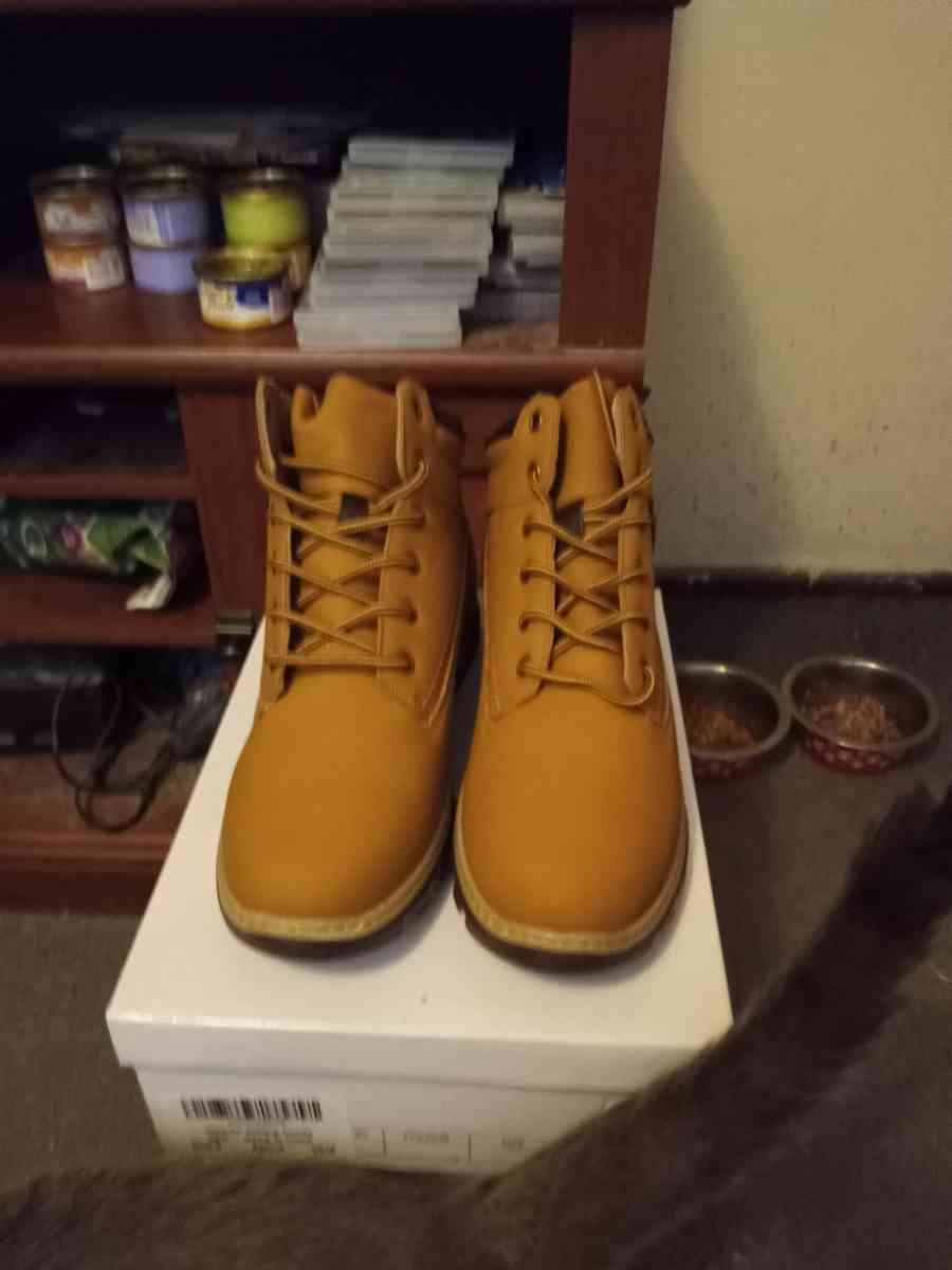 mens boots - Wentzville, Missouri