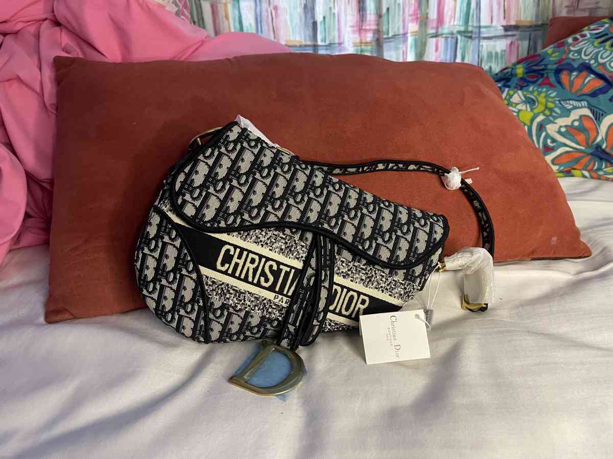 Christian Dior Saddle Bag - Virginia Beach, Virginia - FleaMarketBay