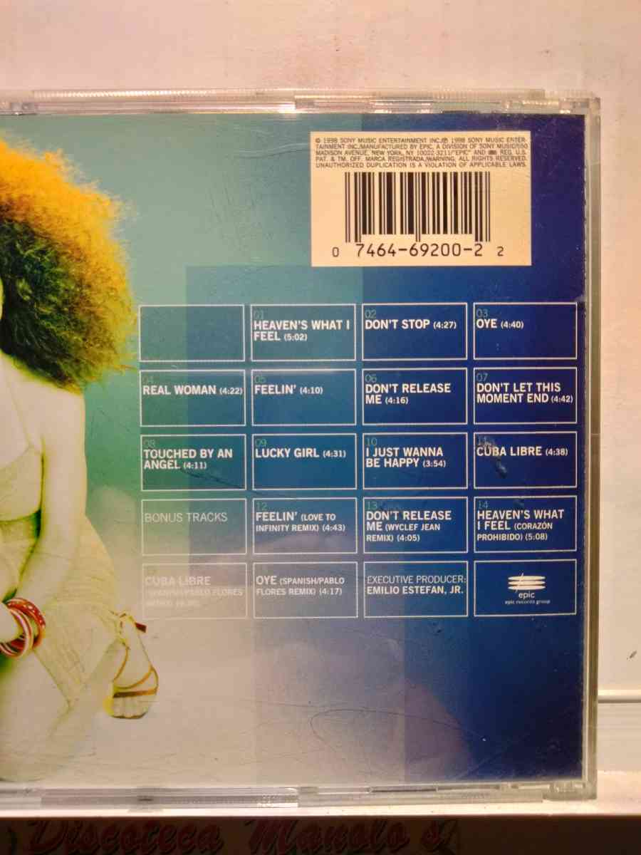 GLORIA ESTEFAN - Chicago, Illinois - FleaMarketBay