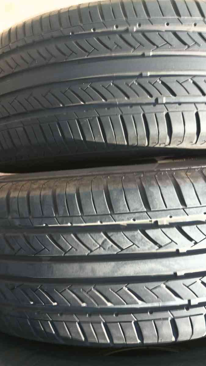 Sailun matching set of 4 tires 225 65 17 - Springtown, Texas - FleaMarketBay