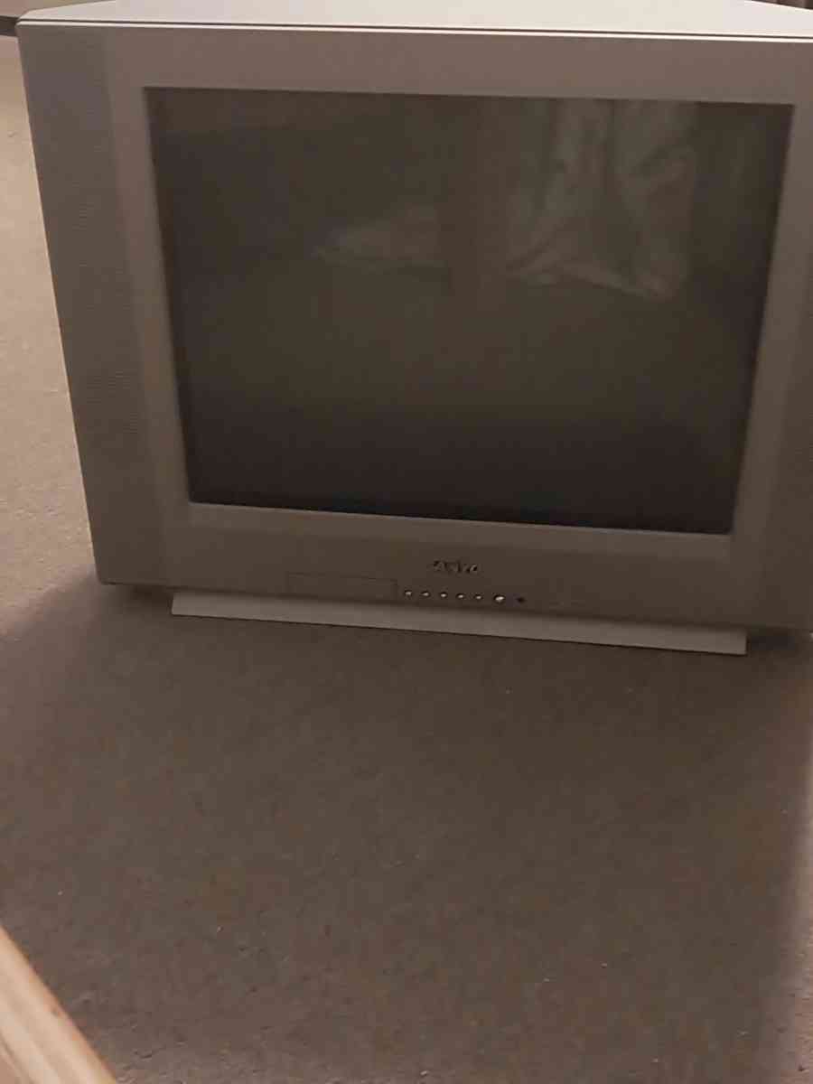 Sanyo 20 CRT TV and TV is great work and if u want that - Mifflintown, Pennsylvania