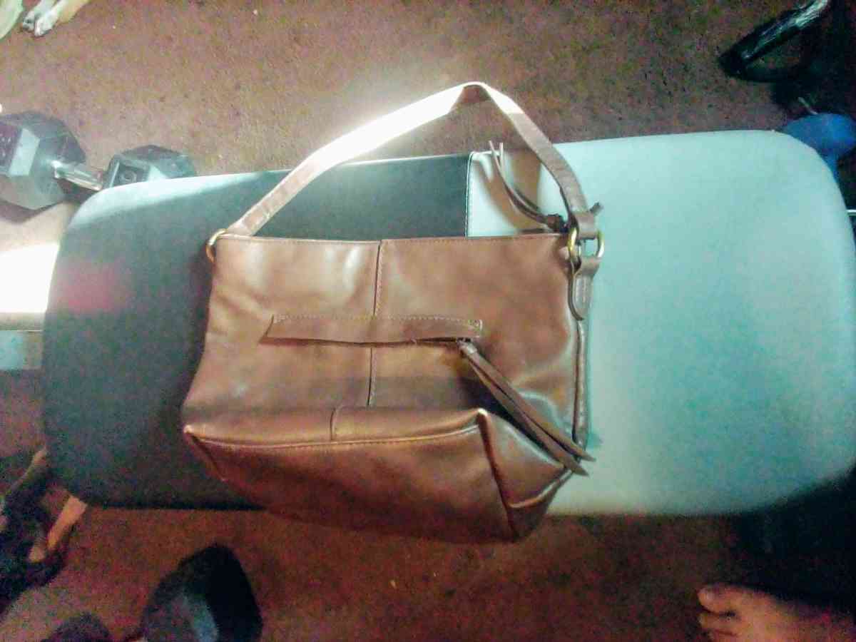 4 purse bags package bundle - Cutler, California - FleaMarketBay