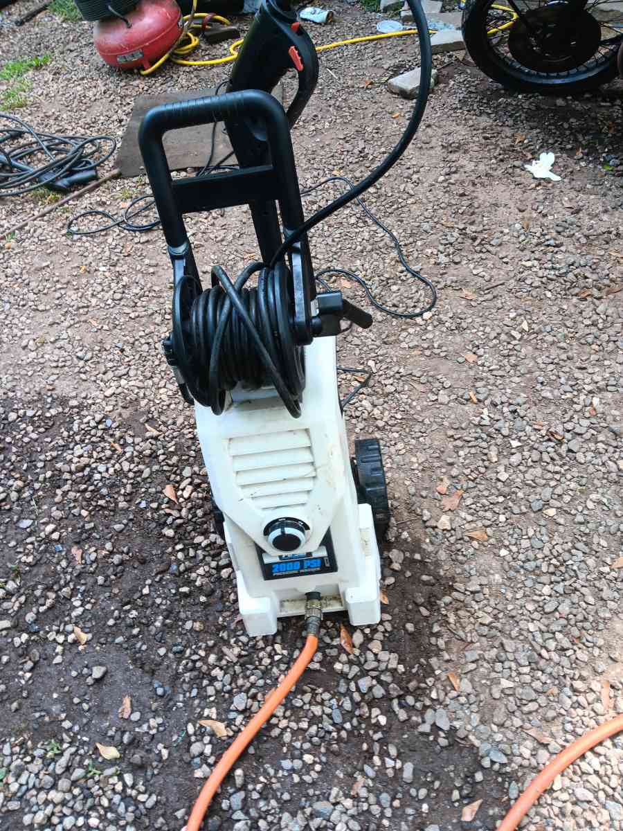 2000psi pressure washer - Belton, South Carolina