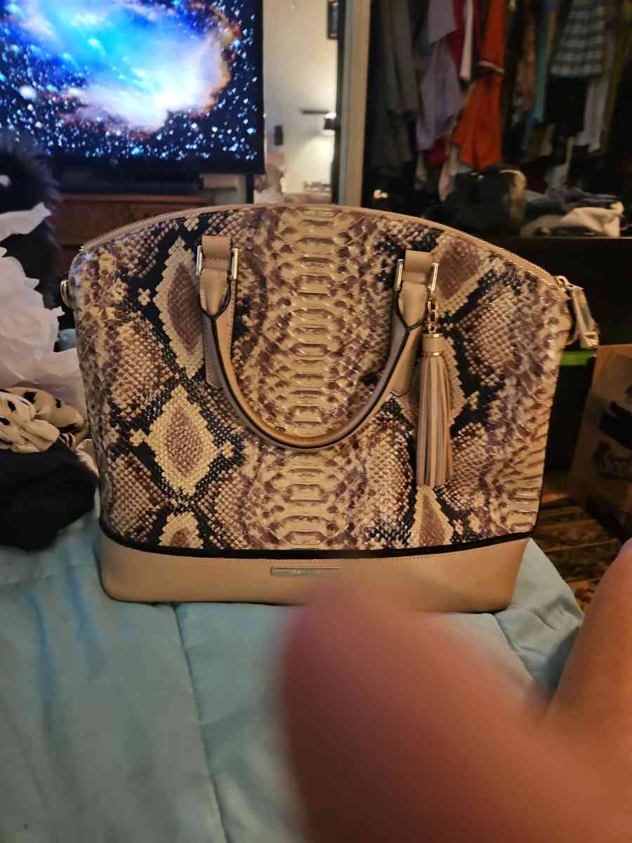 brahmin pocketbook with matching wallet - Spartanburg, South Carolina