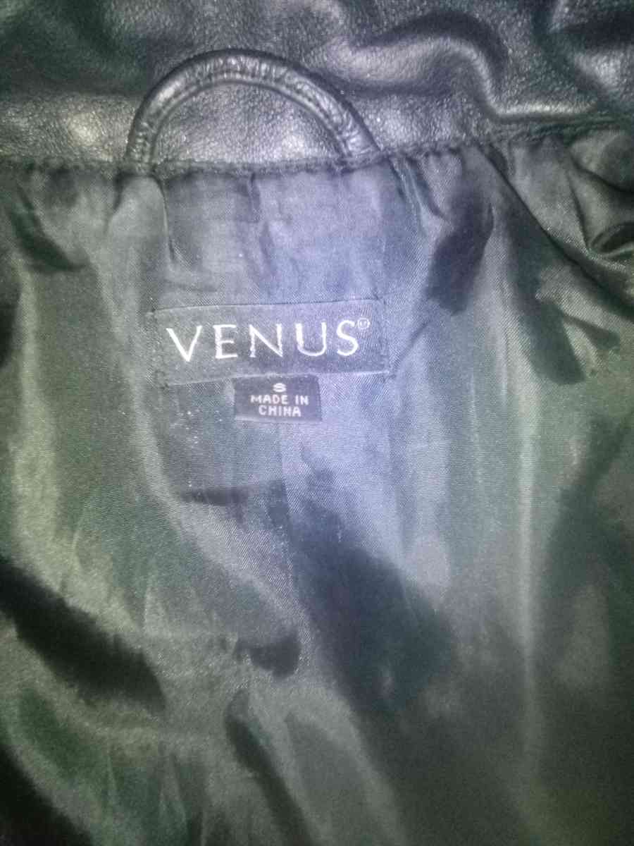 womens black leather jacket - Clarksville, Tennessee - FleaMarketBay