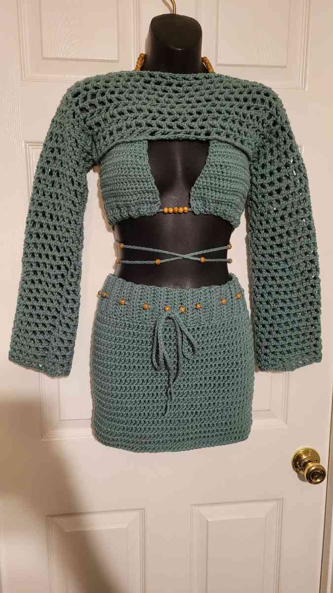 Sets with Bolero - Jeffersonville, Indiana - FleaMarketBay