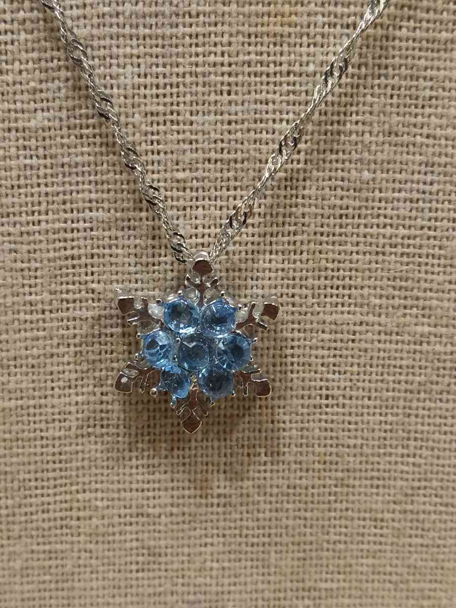 New Womens Christmas Necklace - San Jose, California - FleaMarketBay