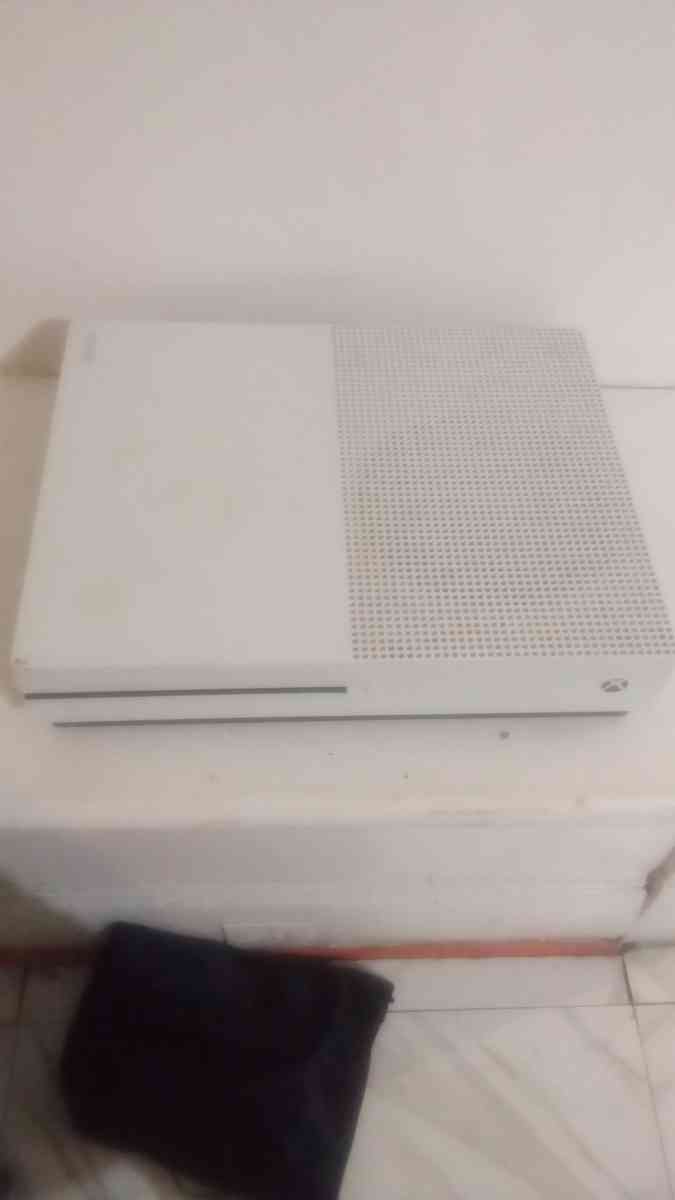 Xbox one S white - Atlanta, Georgia
