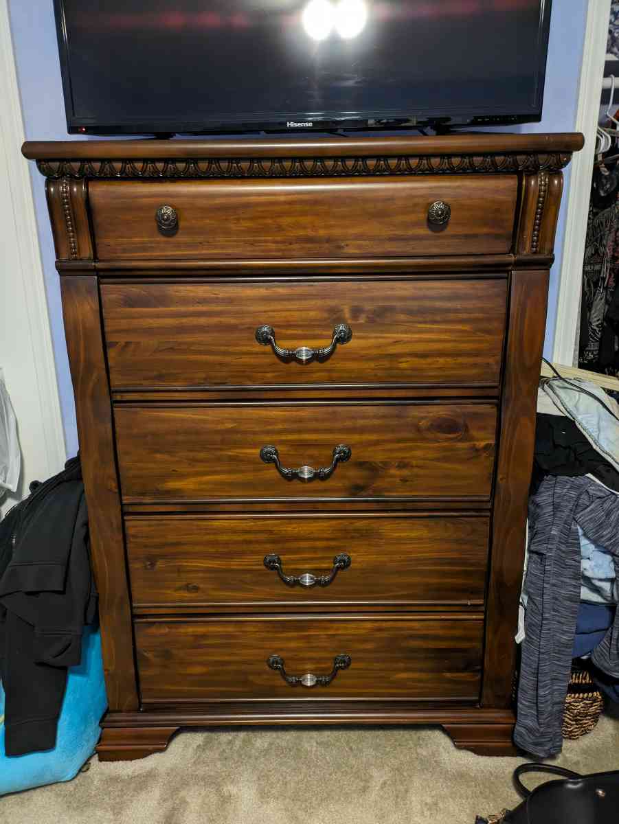 bedroom dressers - Butler, Pennsylvania - FleaMarketBay