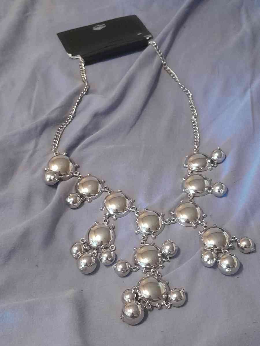 costume jewelry - Vinita, Oklahoma