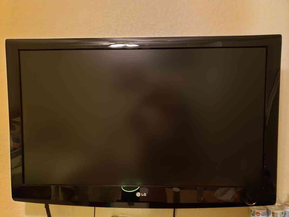 42 inch LG TV - Fort Lauderdale, Florida