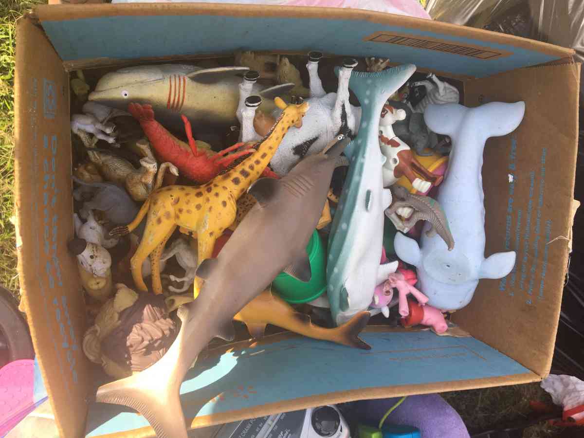 toys toys - Fayetteville, North Carolina - FleaMarketBay