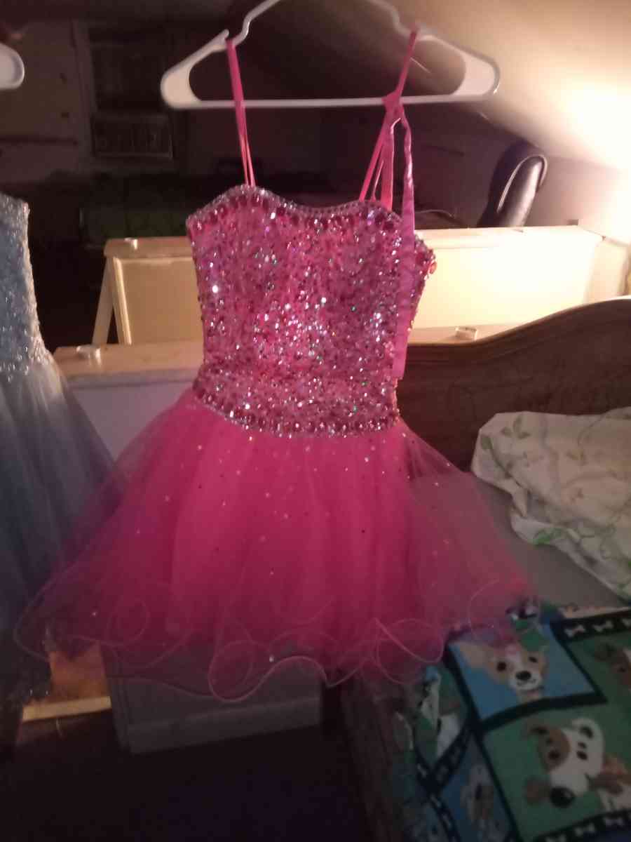 Prom Homecoming Dresses - Waverly, Ohio - FleaMarketBay