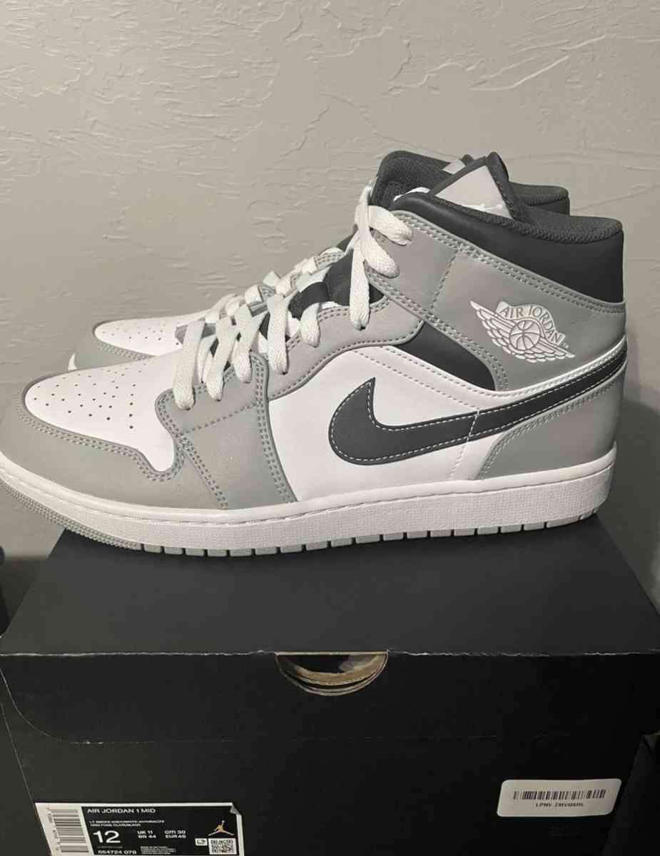 air Jordans - Acton, Massachusetts - FleaMarketBay