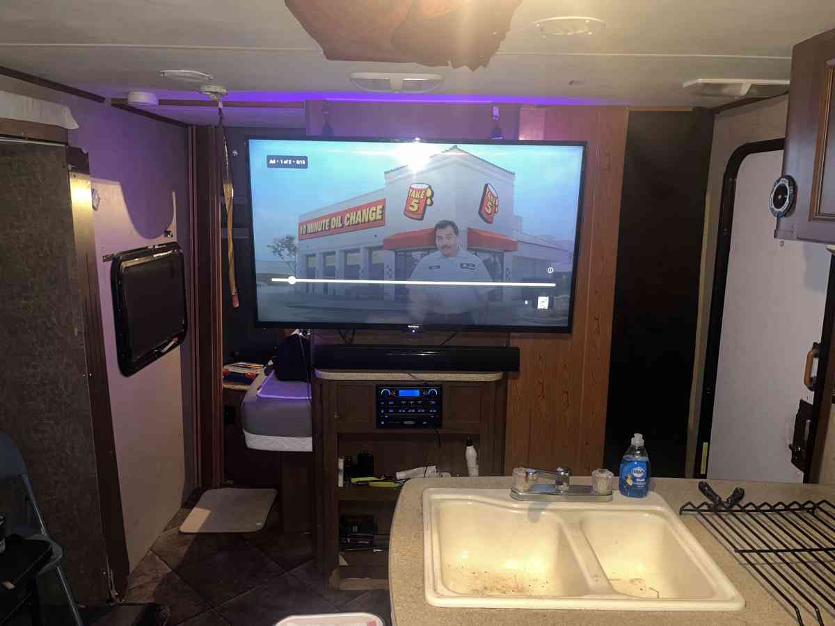 camper - Goose Creek, South Carolina - FleaMarketBay