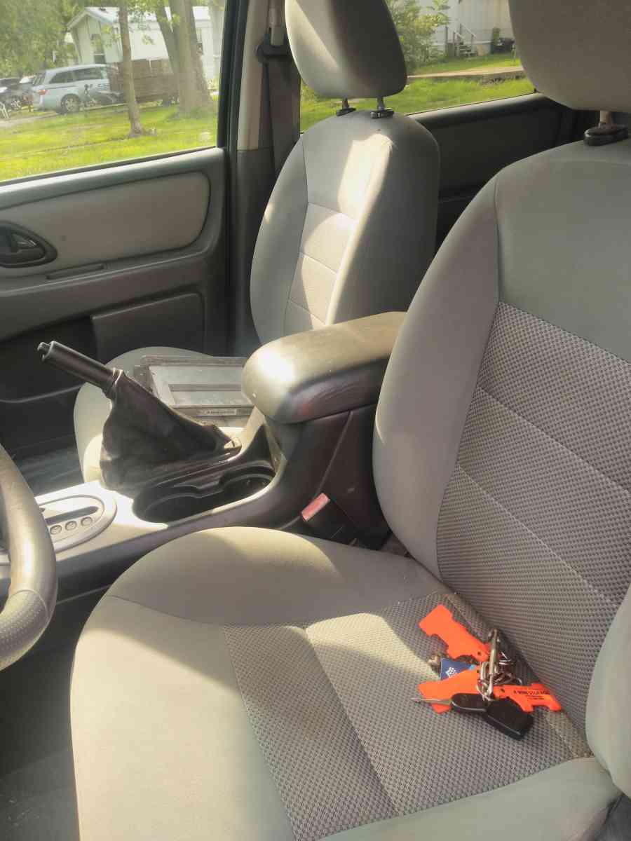 2007 Ford Escape - Agency, Missouri - FleaMarketBay