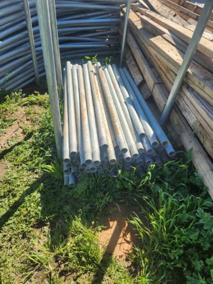 Green Houses Various Sizes - Perris, California - FleaMarketBay