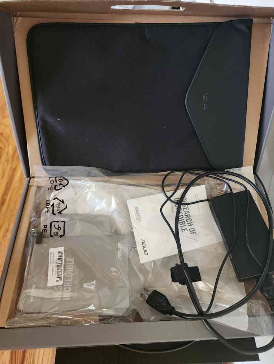 Asus ZenBook - Seattle, Washington - FleaMarketBay