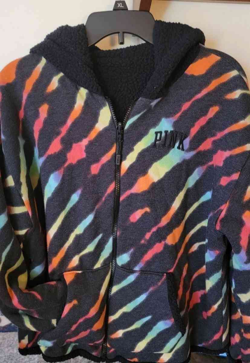 2 pc VS Pink set - Pittsburgh, Pennsylvania - FleaMarketBay