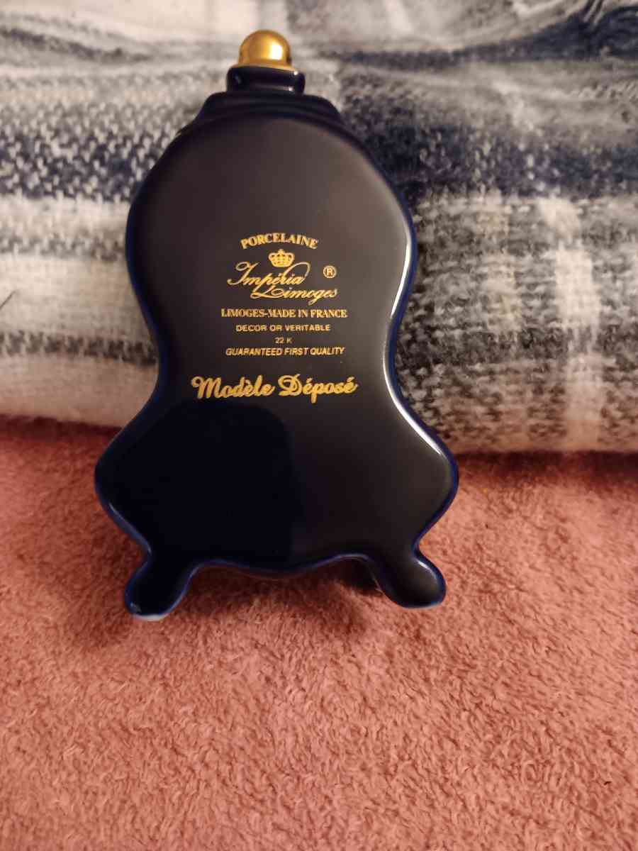 porcelain imperial limoges 22k gold and blue mantle clock - Vinita, Oklahoma - FleaMarketBay