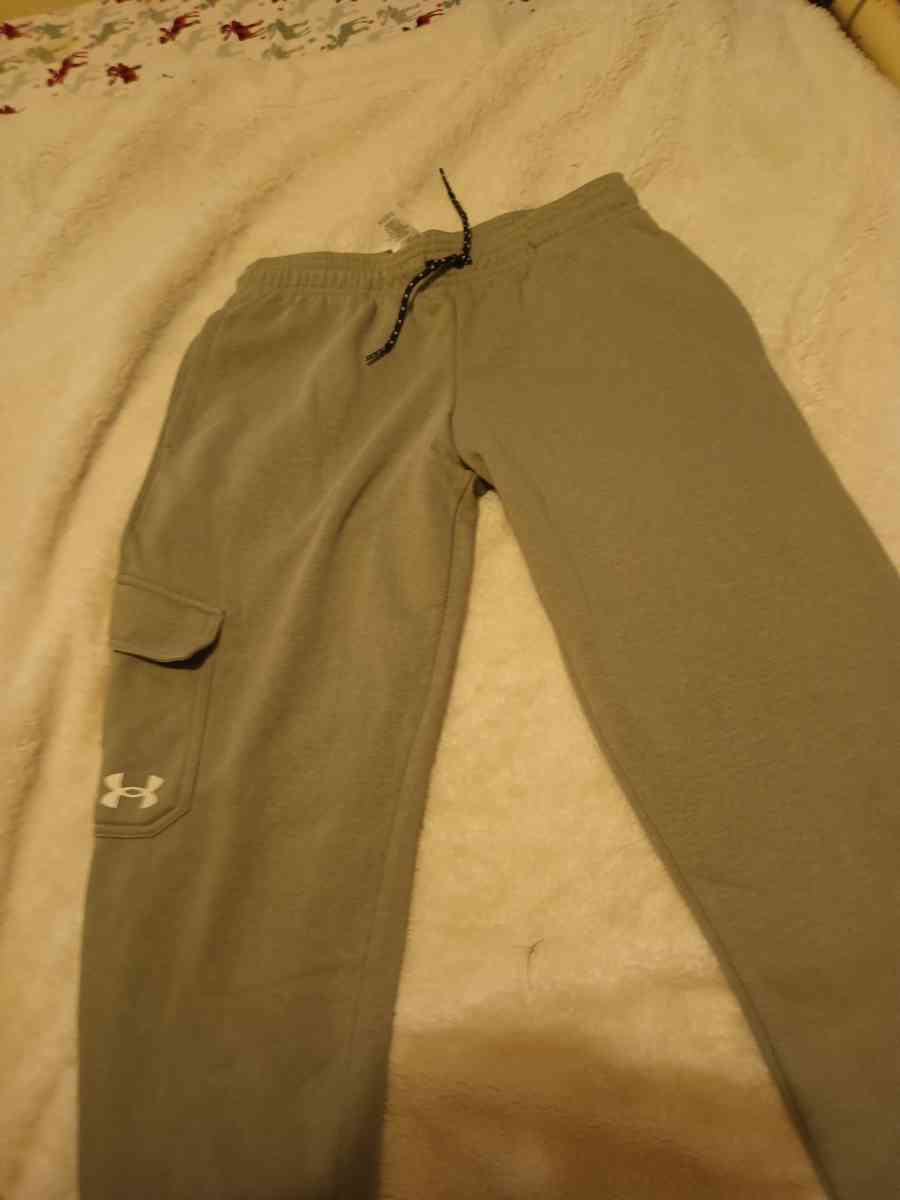 under armor Jr sweatpants for young men - Pocatello, Idaho - FleaMarketBay