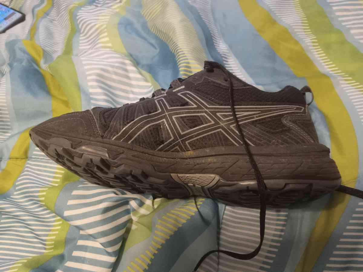 ASICS shoes - Roanoke, Virginia - FleaMarketBay