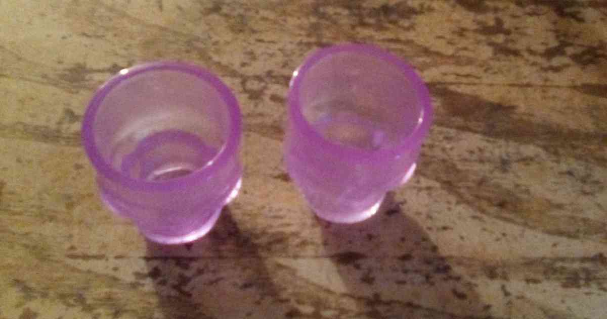 3D skull shot glasses glow in the dark UV - Woodsboro, Texas - FleaMarketBay