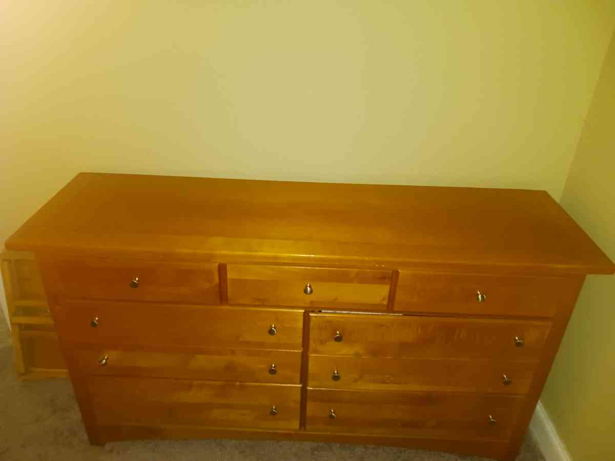 Bedroom Dresser - Palm Harbor, Florida - FleaMarketBay