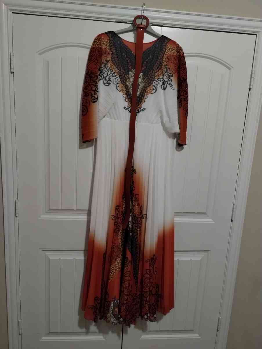 ladies dresses - Frisco, Texas - FleaMarketBay