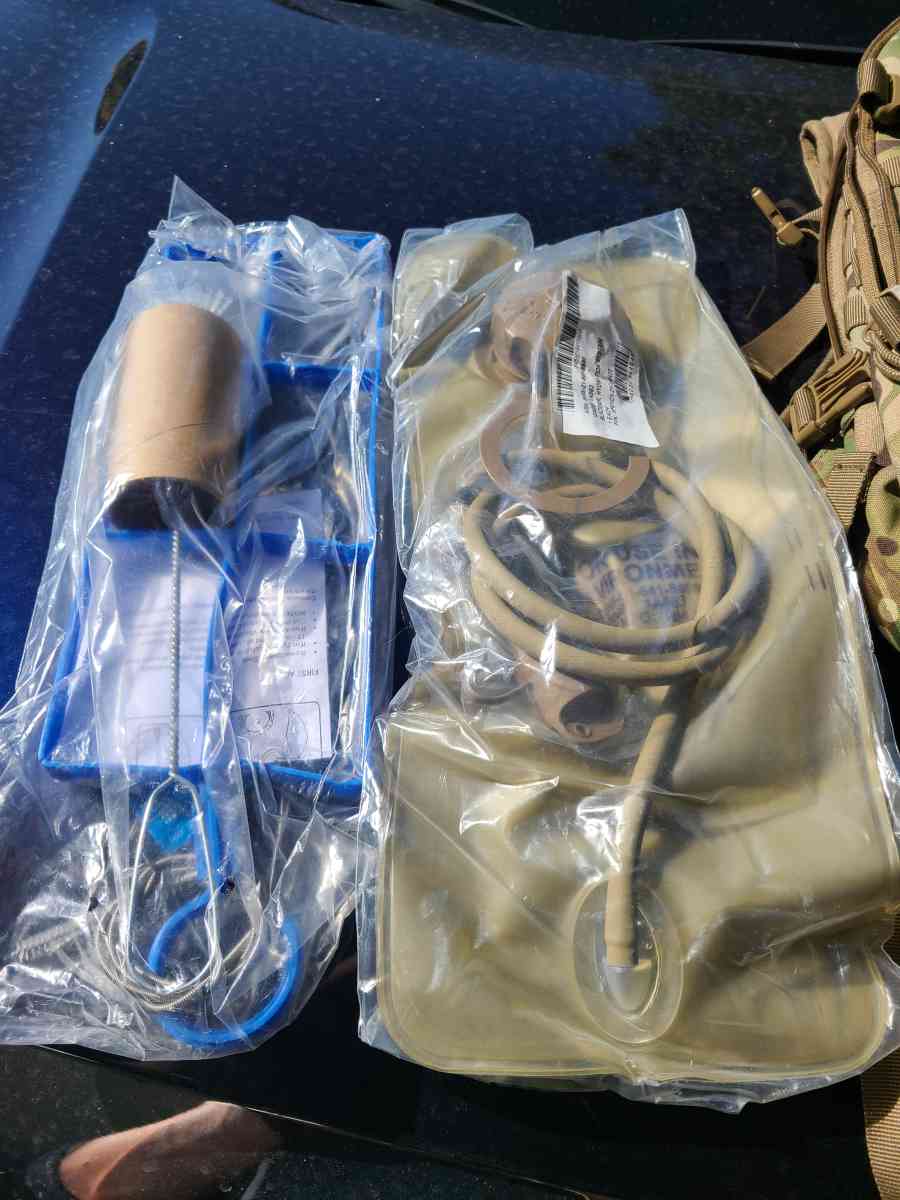 aquamira rig 700 backpack - Colorado Springs, Colorado - FleaMarketBay