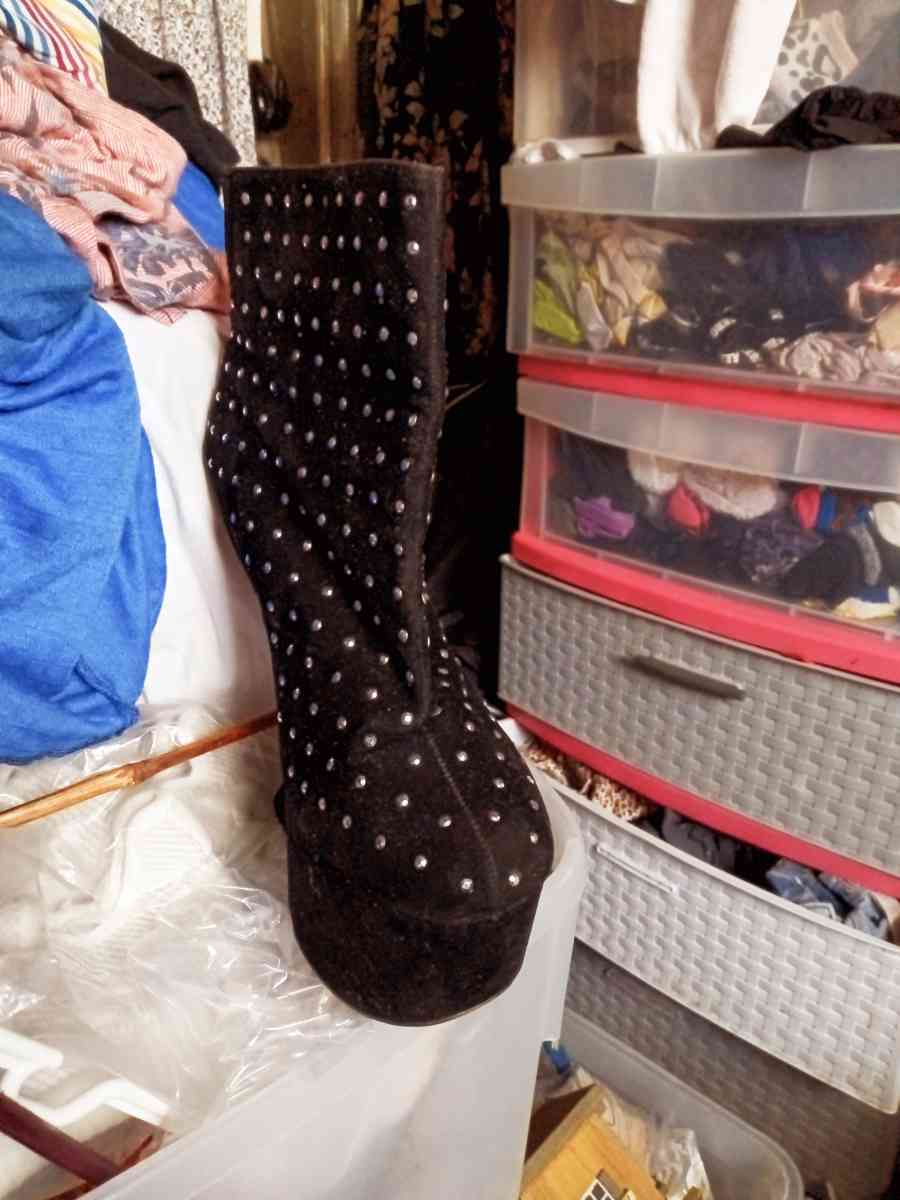 ladygaga black suade heels - Mesquite, Texas