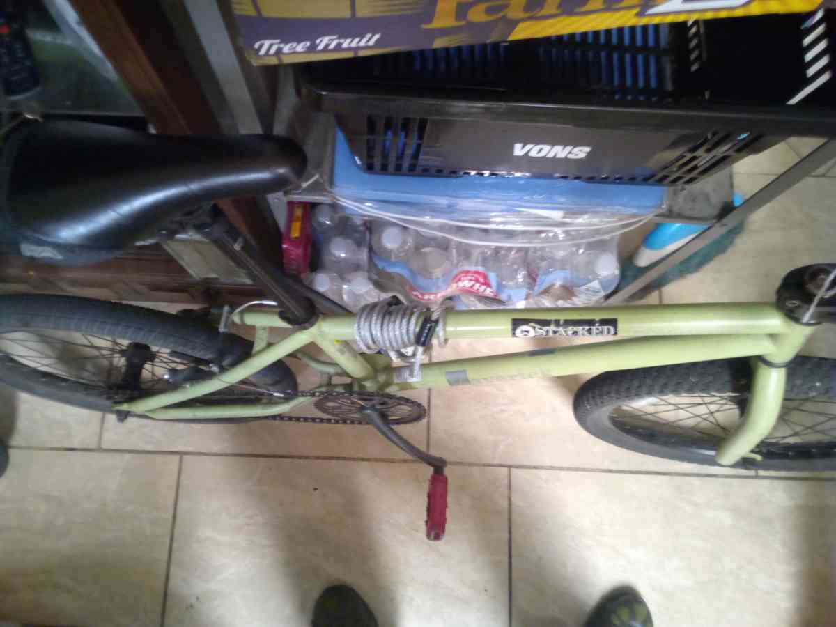 lnice 20inch trick bike - Long Beach, California - FleaMarketBay