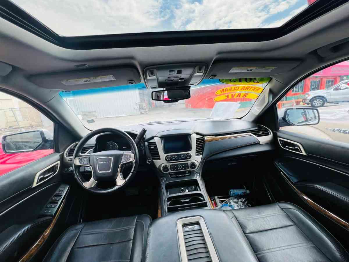 2016 Gmc Yukon Denali 153k millas - Bacliff, Texas - FleaMarketBay