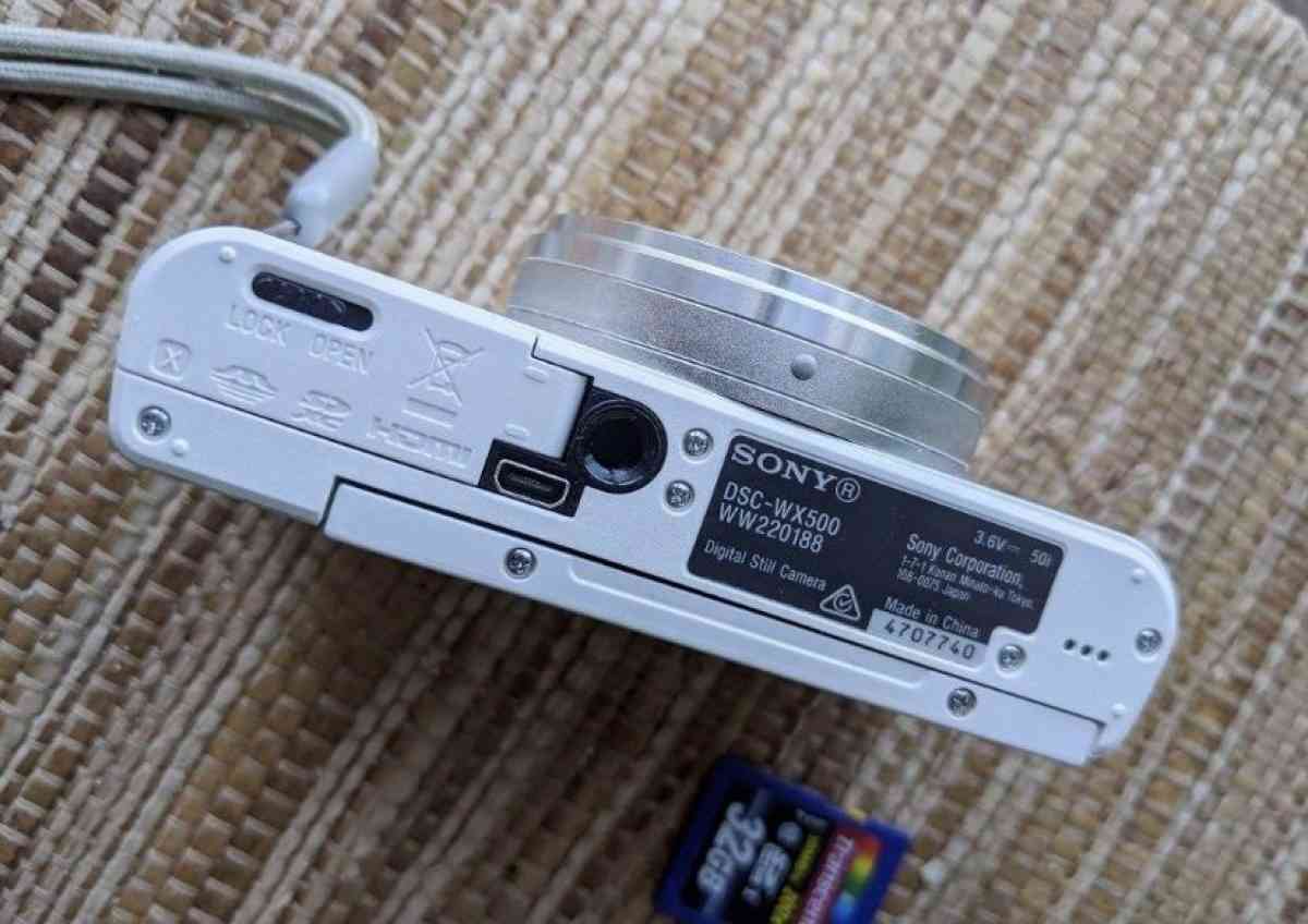 Sony DSCWX500 Digital Camera - Orlando, Florida