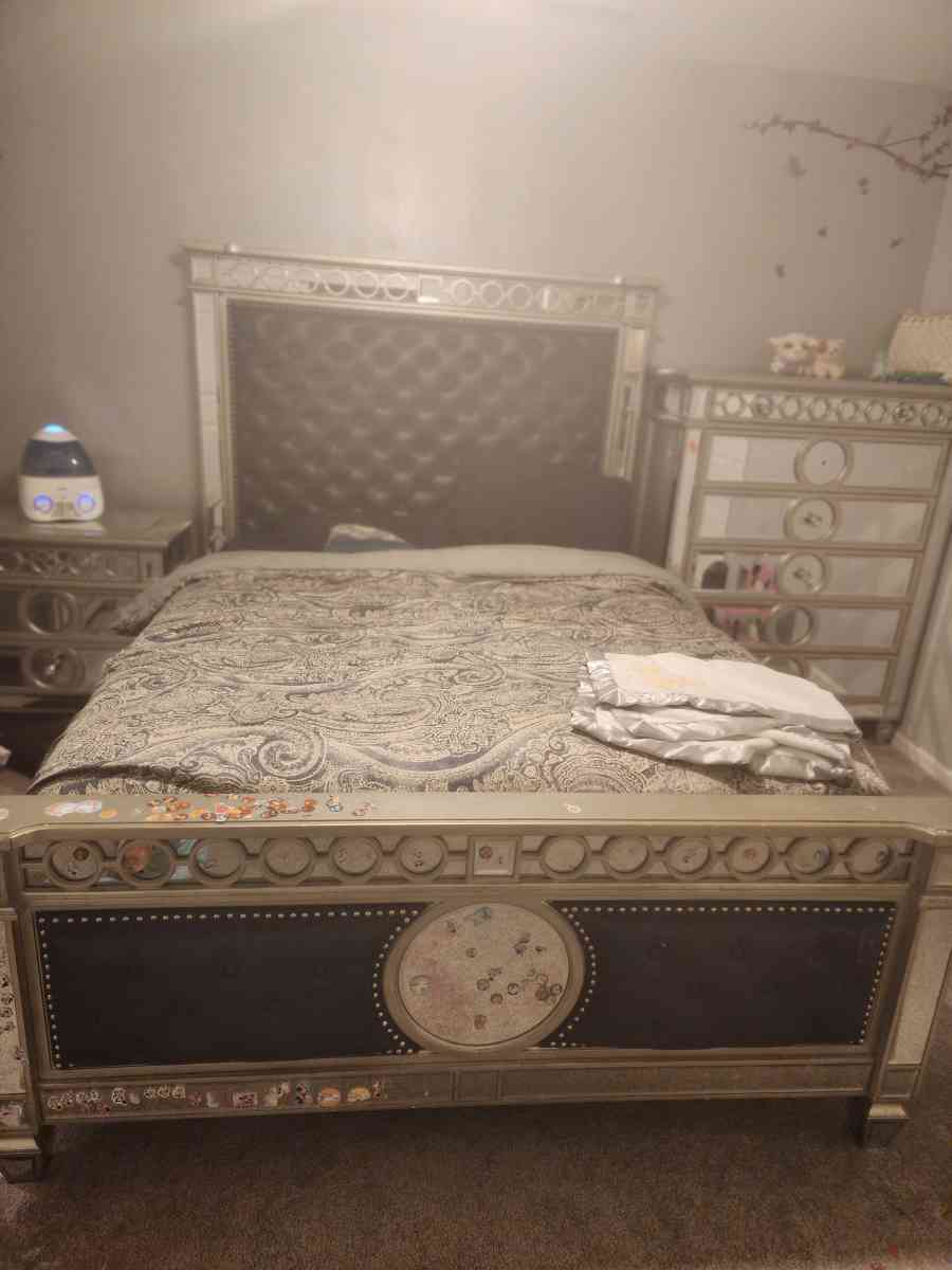 bed set - Allentown, New Jersey - FleaMarketBay