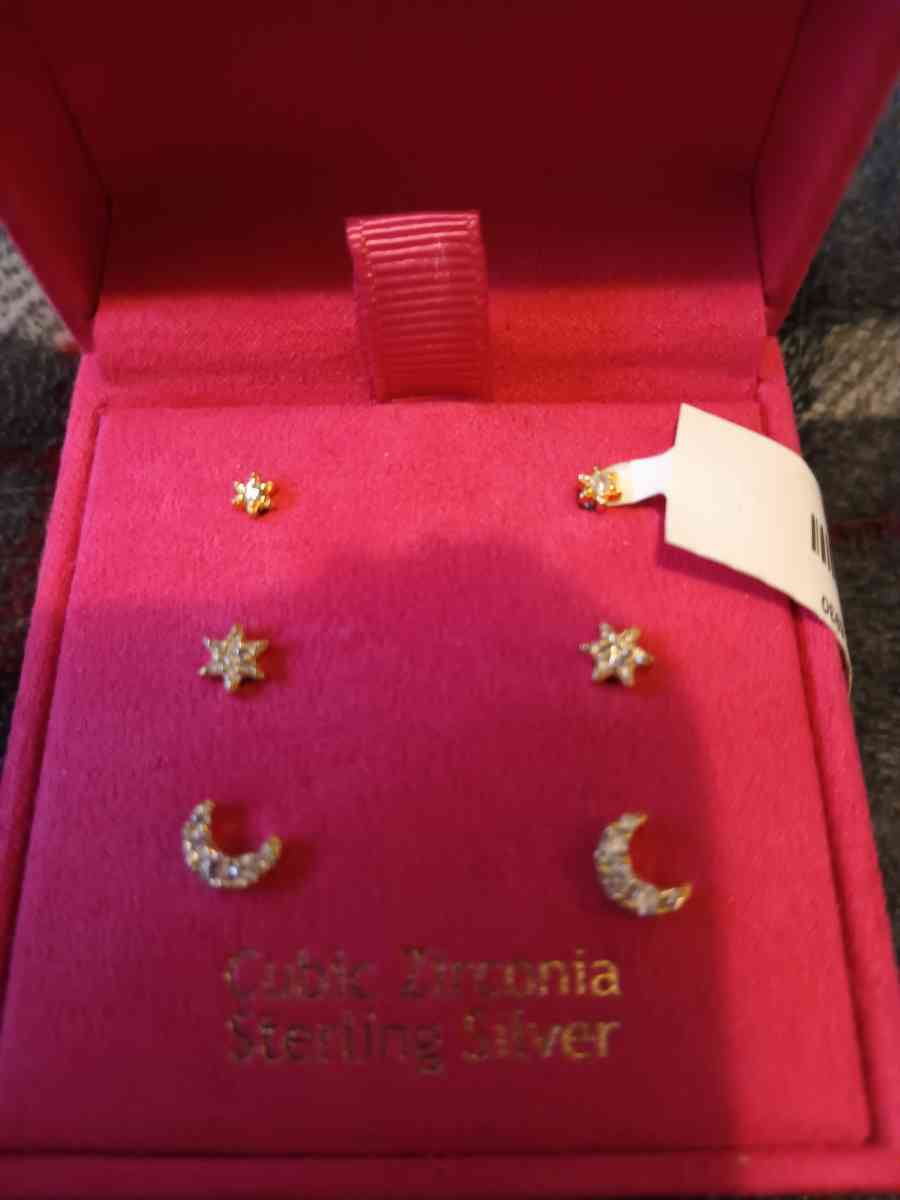 sterling silver earrings moon and stars - Pocatello, Idaho - FleaMarketBay