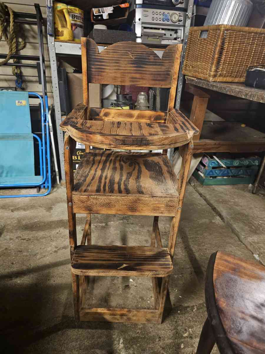 A LIL BIT OF EVERYTHING - Fairview, North Carolina - FleaMarketBay