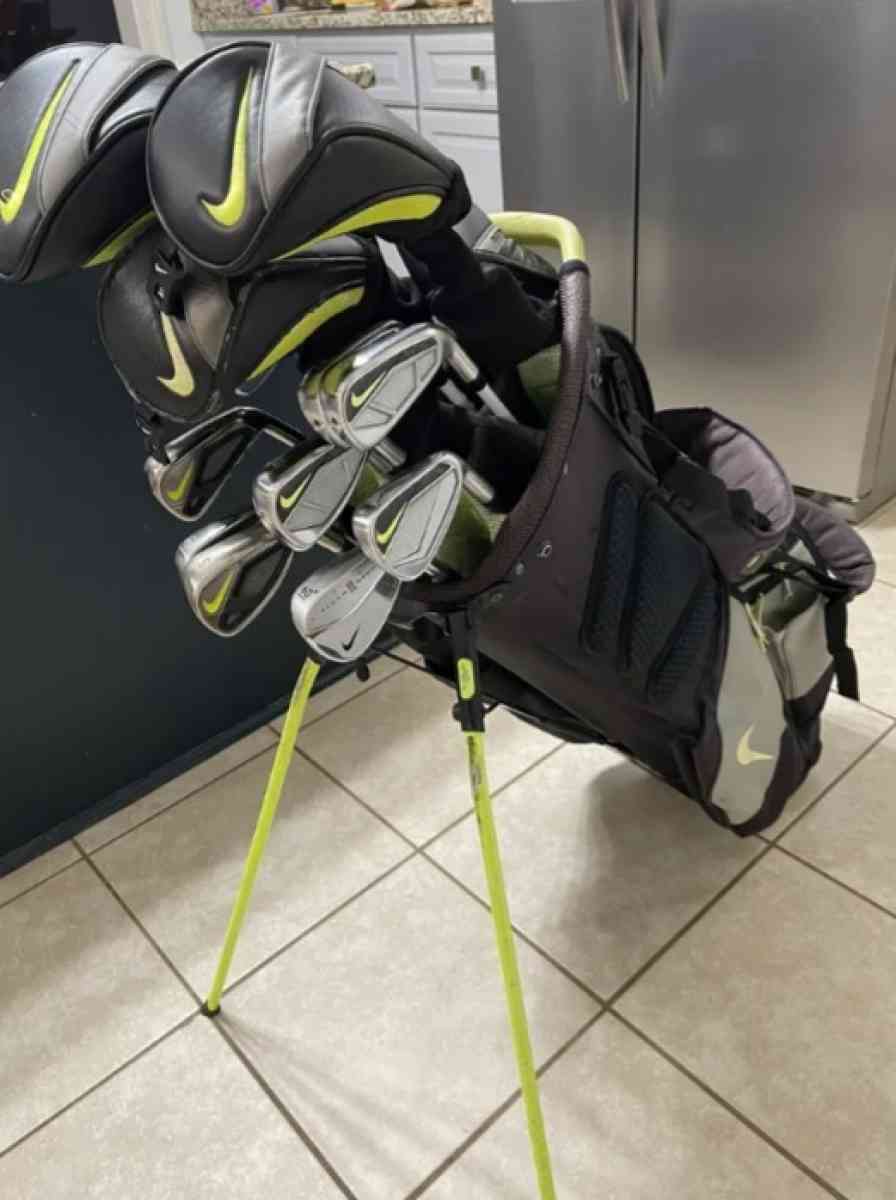 full set of nike golf clubs - Mccomb, Mississippi - FleaMarketBay