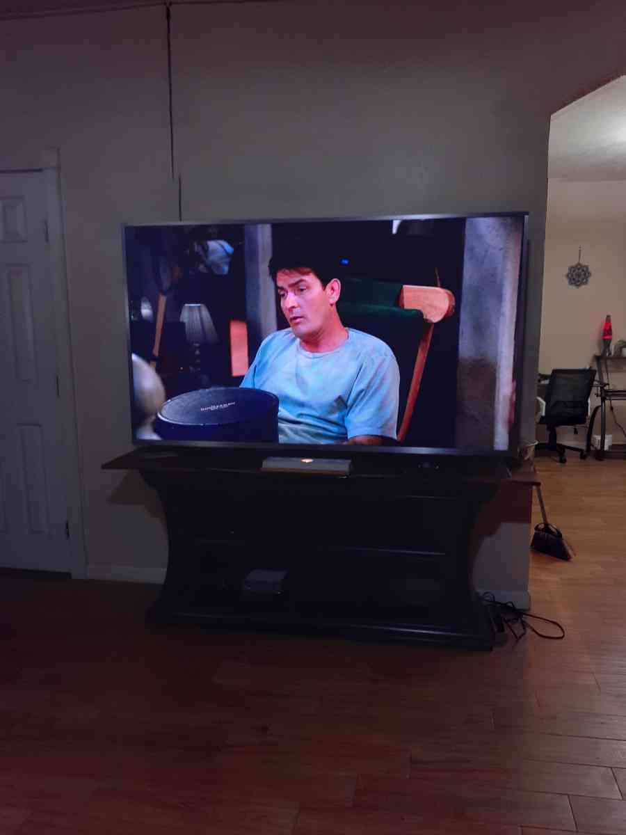Haier 75 inch TV with VIZIO surround sound system and stand - Houston, Texas - FleaMarketBay