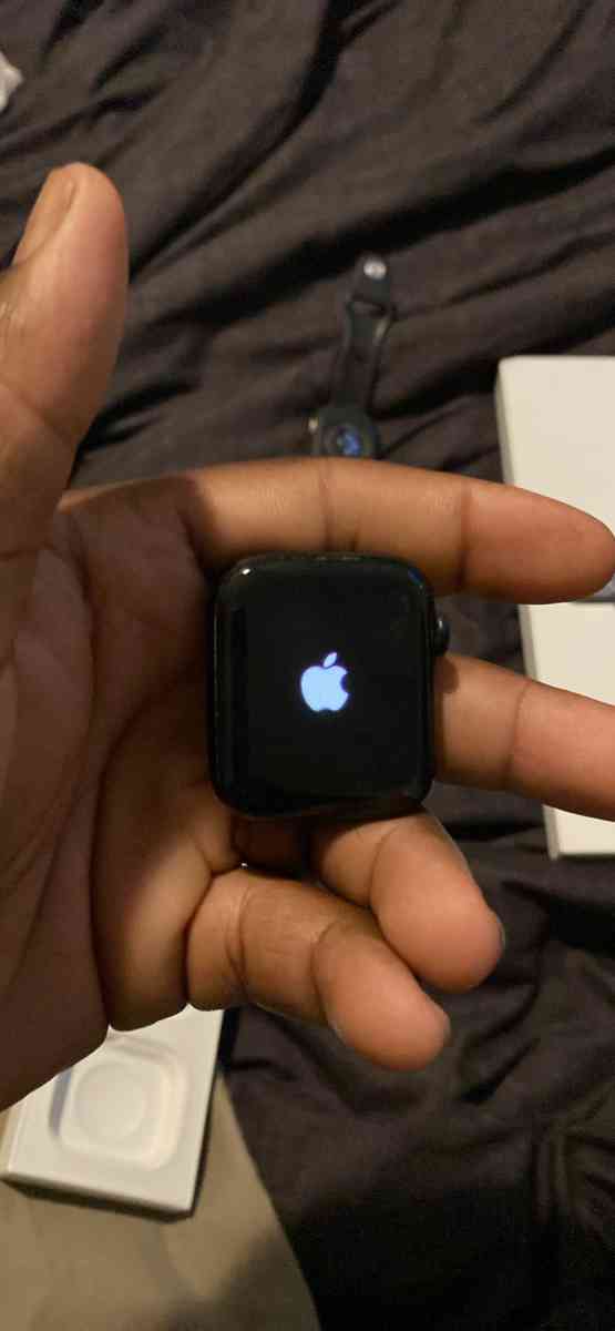 Apple Watch se 2nd gen - Memphis, Tennessee - FleaMarketBay