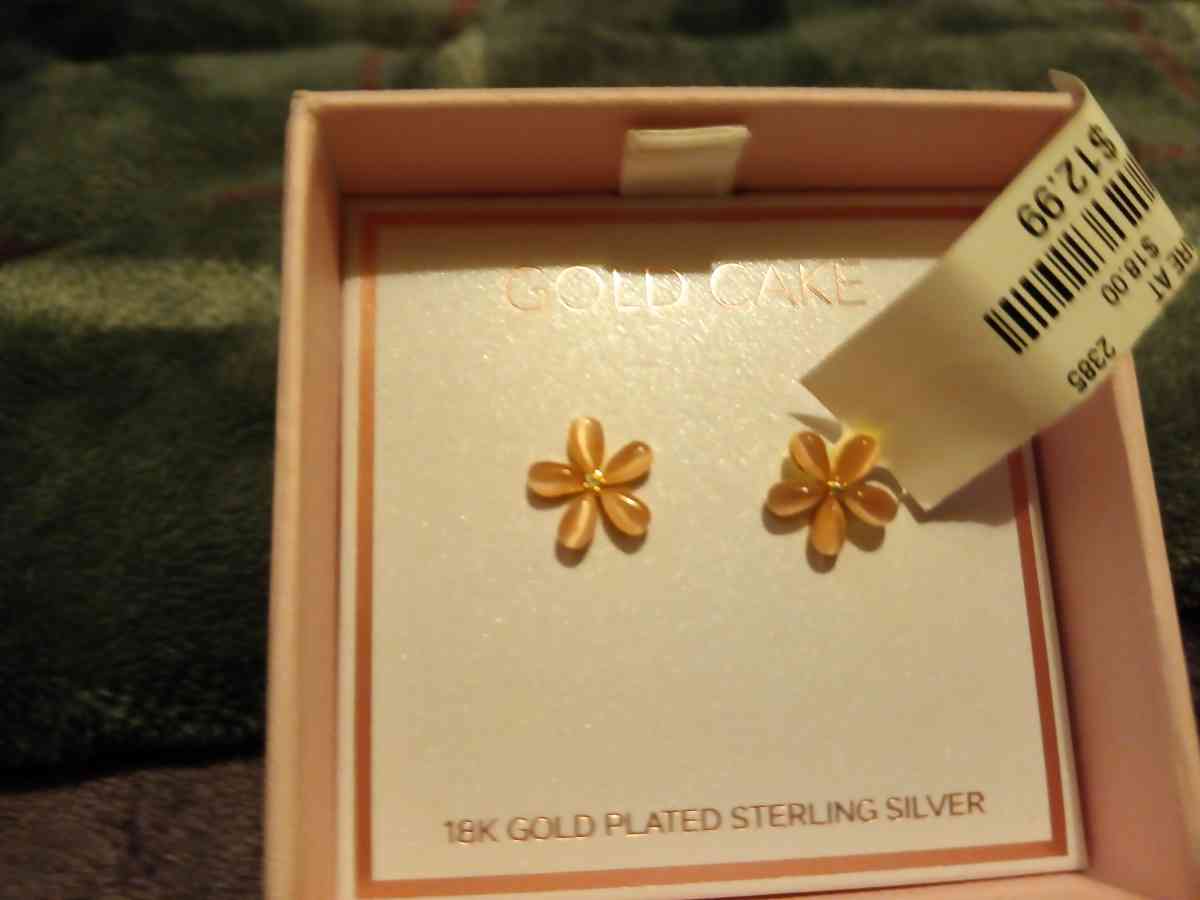sterling silver over 10 karat gold plated earrings flowers - Pocatello, Idaho - FleaMarketBay