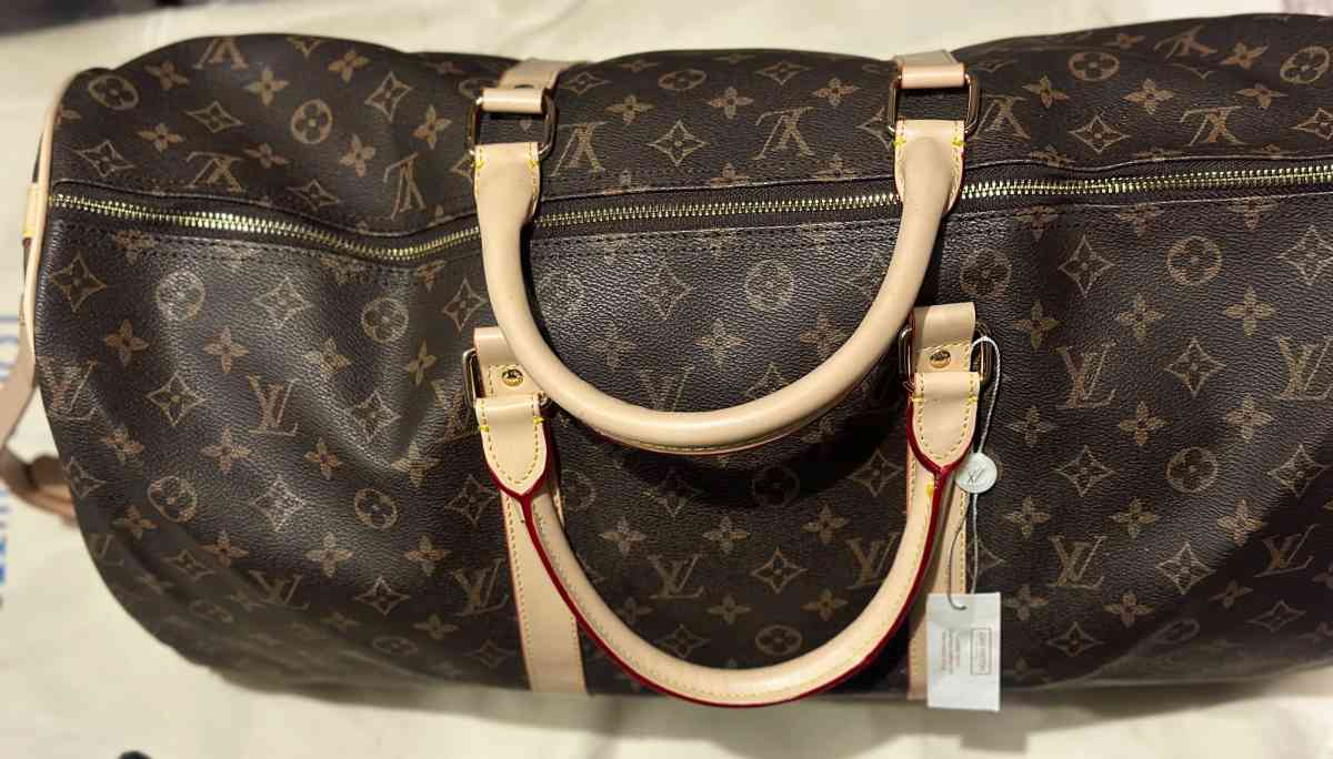 LV duffel bag - Tacoma, Washington - FleaMarketBay