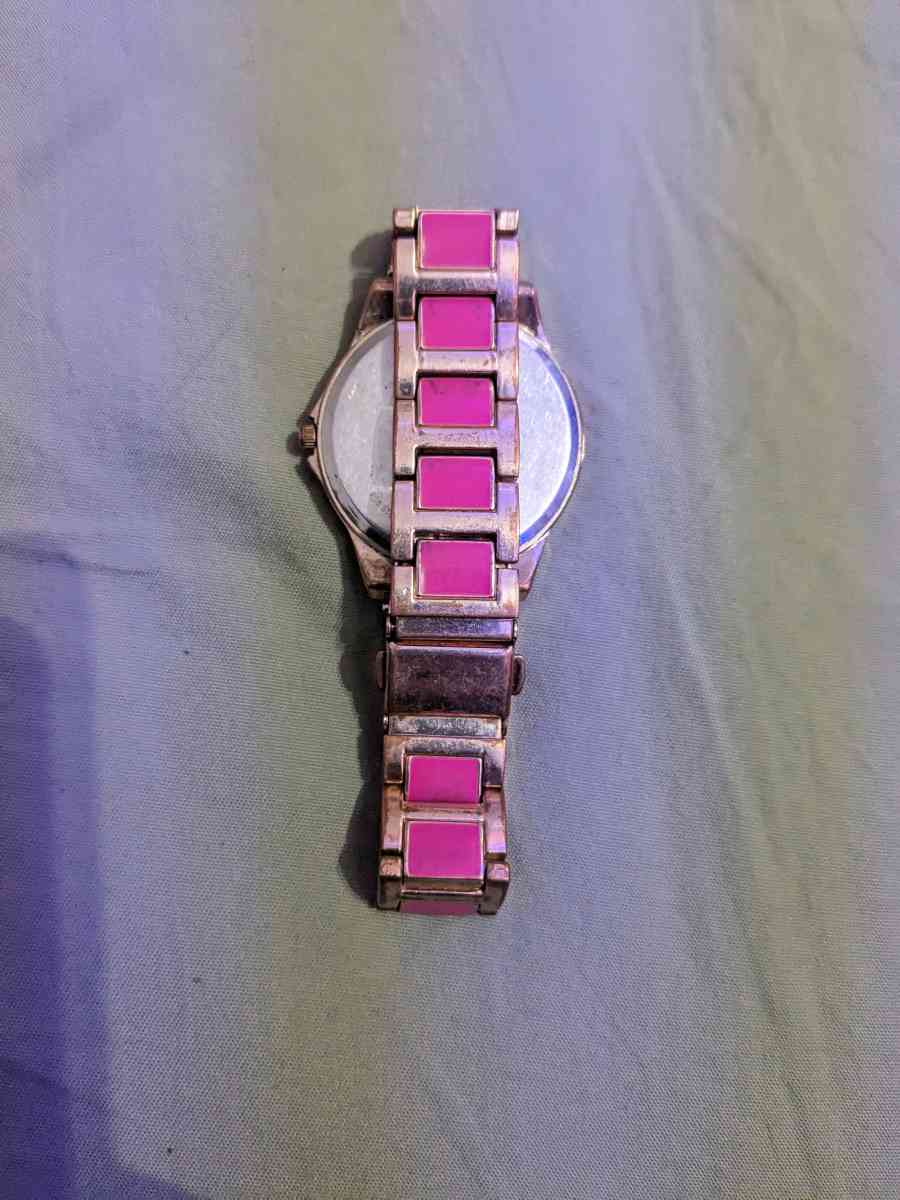 Watch - Sacramento, California - FleaMarketBay