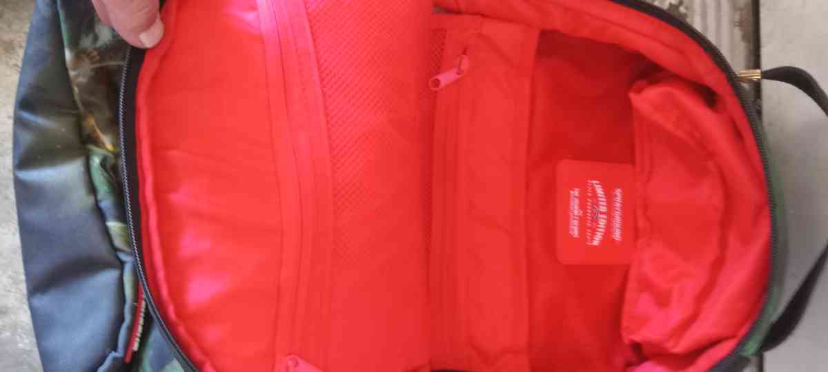 sprayground backpack - Antelope, California - FleaMarketBay