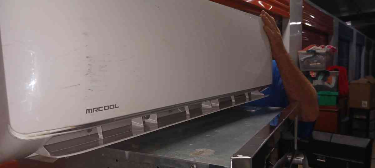 Mr cool split ac unit - Humble, Texas - FleaMarketBay